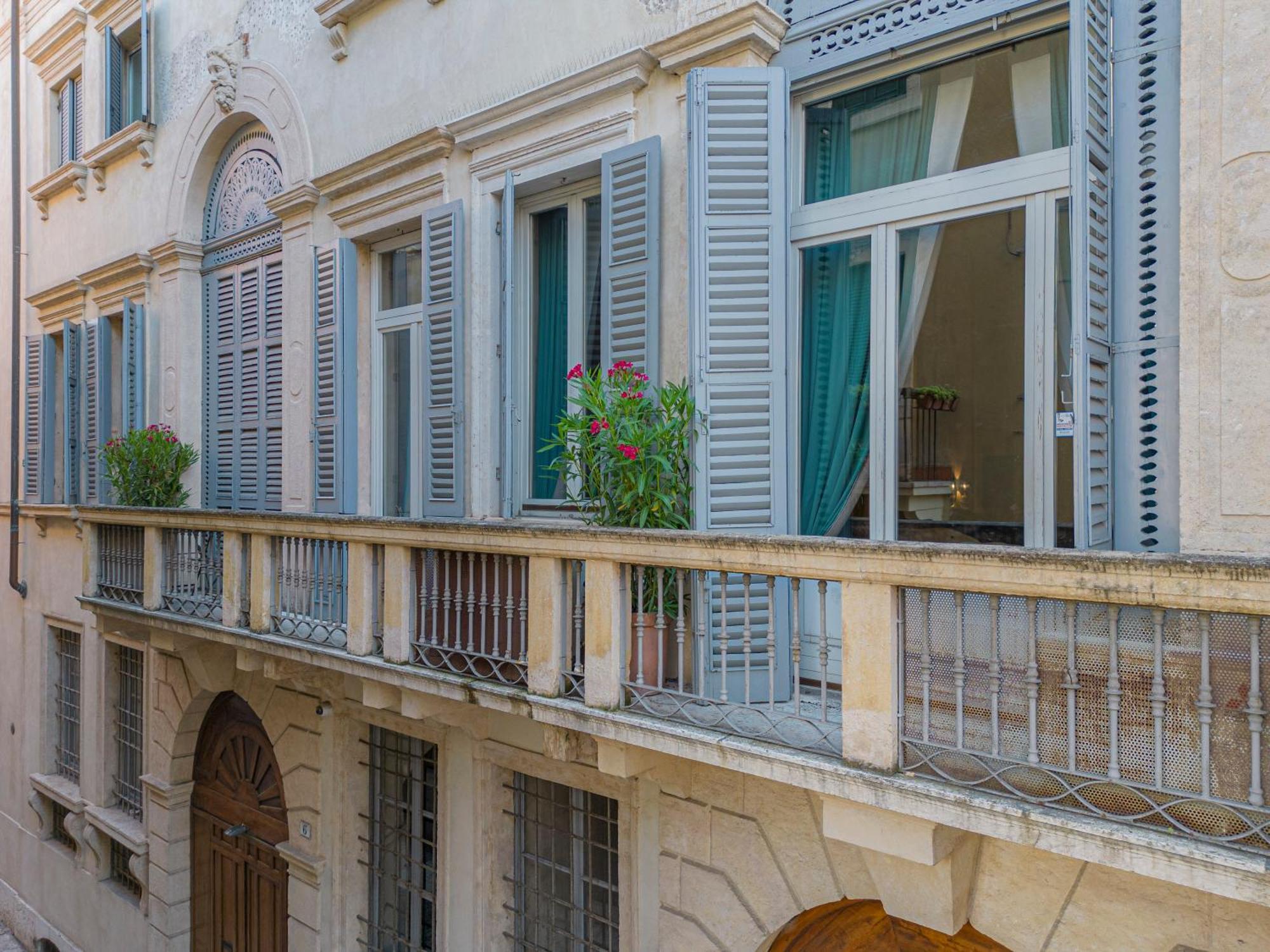 Corte Realdi - Palazzo Camozzini Verona Exteriér fotografie